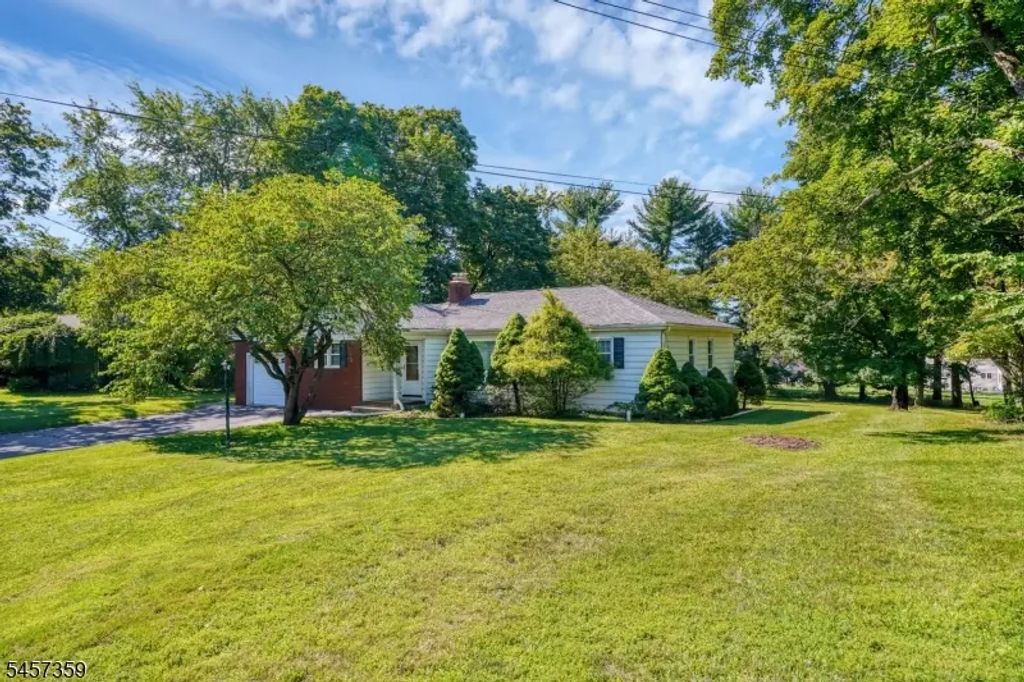 59 Dreahook Rd, Branchburg Twp.