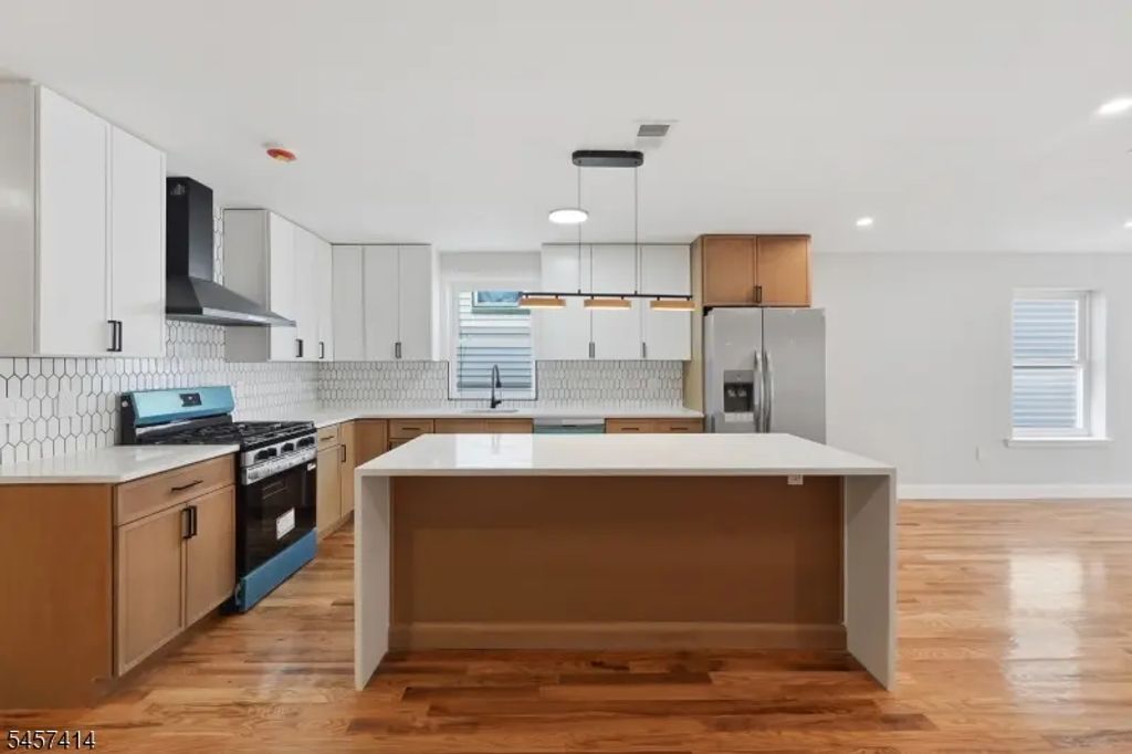 134 Shepard Ave, East Orange City