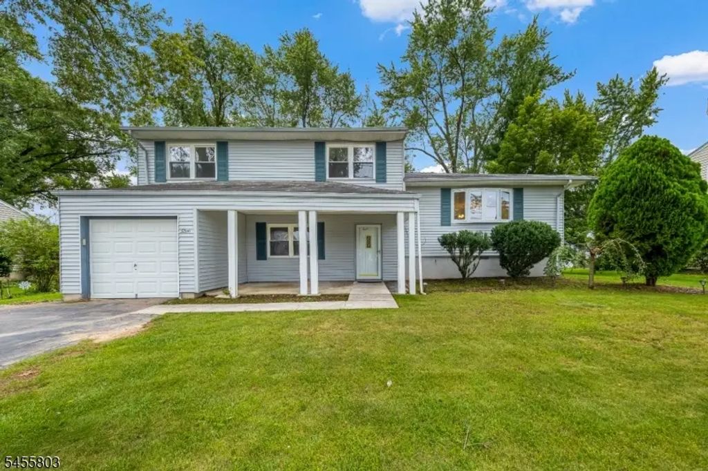 6 Renault Dr, Mount Olive Twp.