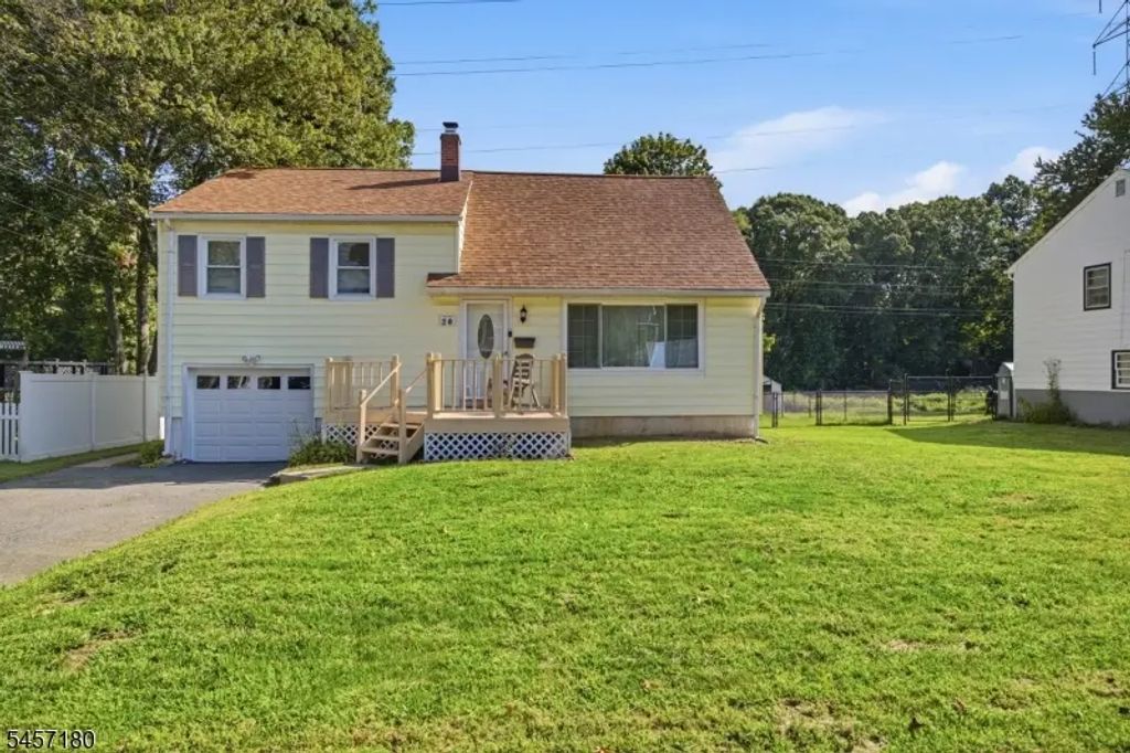 20 Alan Ln, Mine Hill Twp.