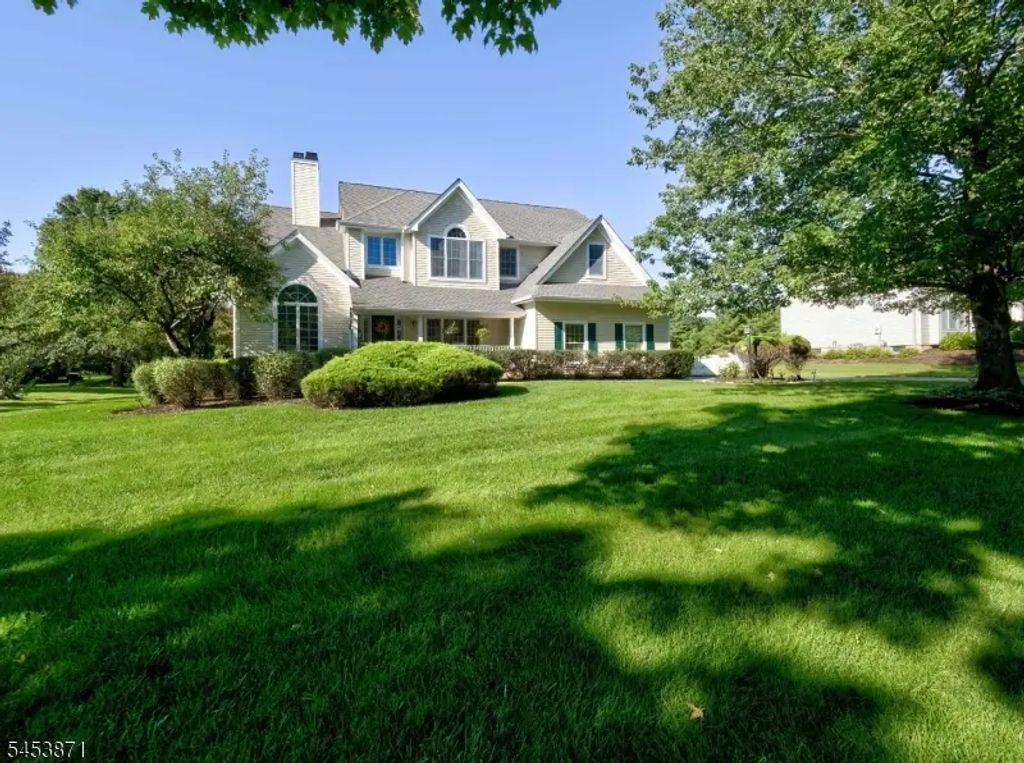 10 Spyglass Rd, Montgomery Twp.