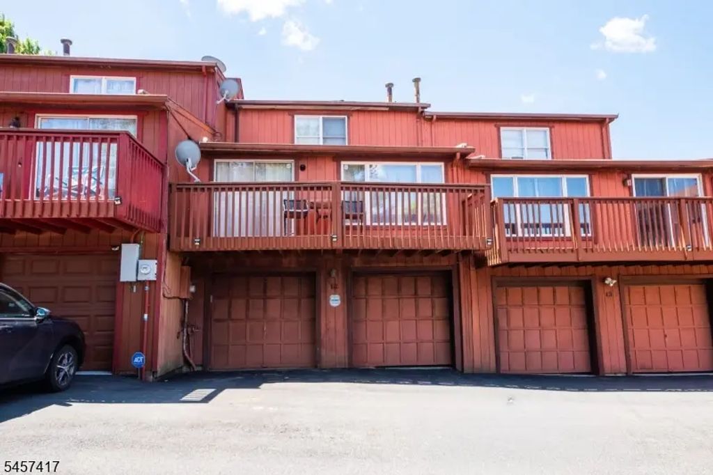 233-12 Nesbit Ter, Irvington Twp.