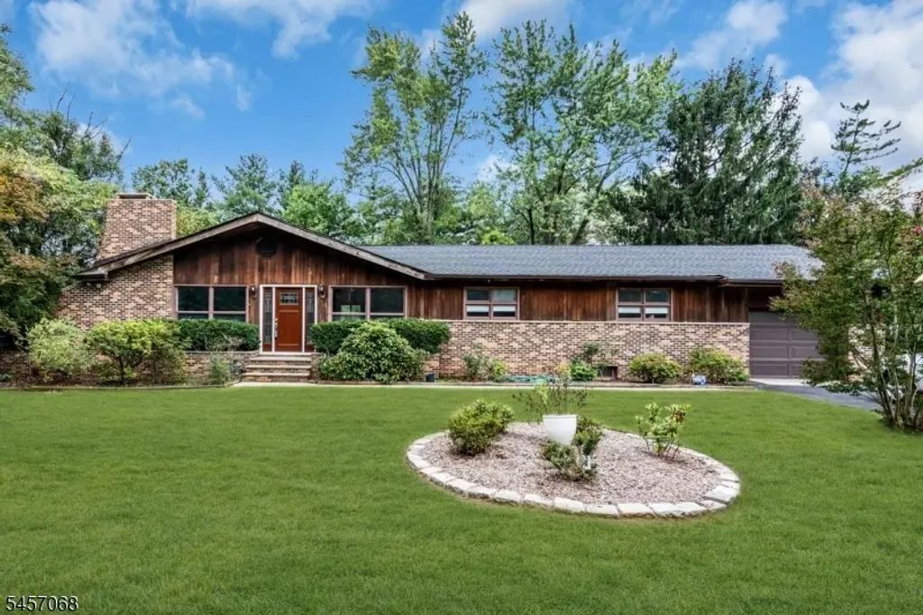 1996 Amwell Rd, Franklin Twp.