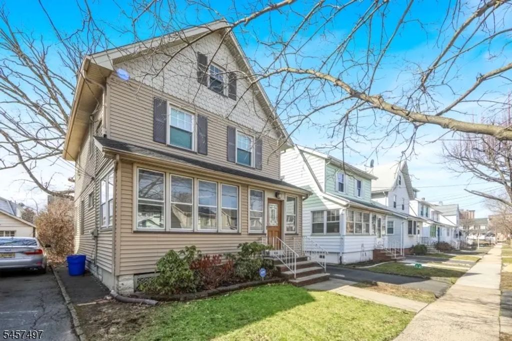 466 Beardsley Ave, Bloomfield Twp.