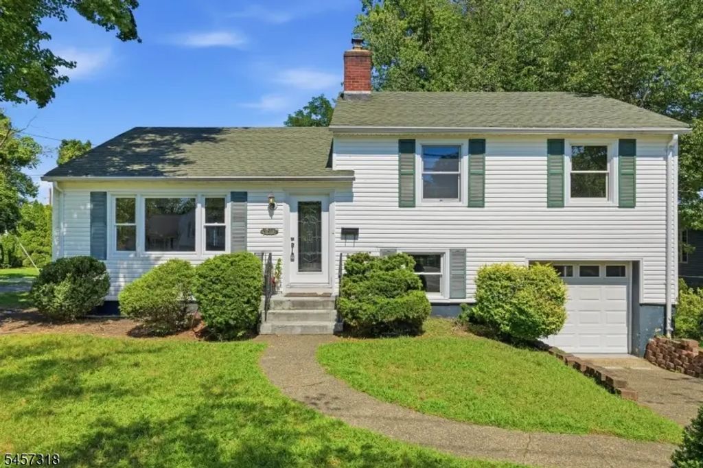 251 W Midland, Paramus Boro
