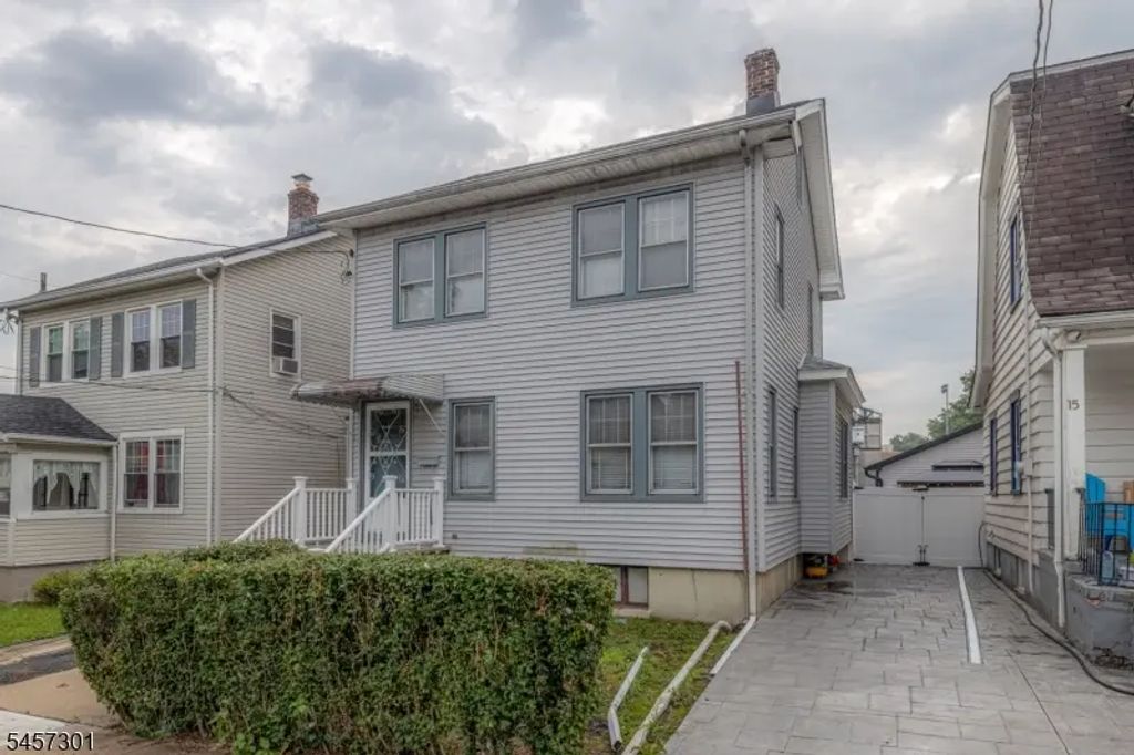 13 Liberty St, Irvington Twp.