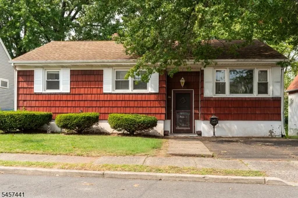 10 Moore Pl, Nutley Twp.