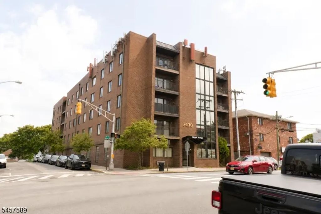 7430 Kennedy Blvd Unit 406, North Bergen Twp.