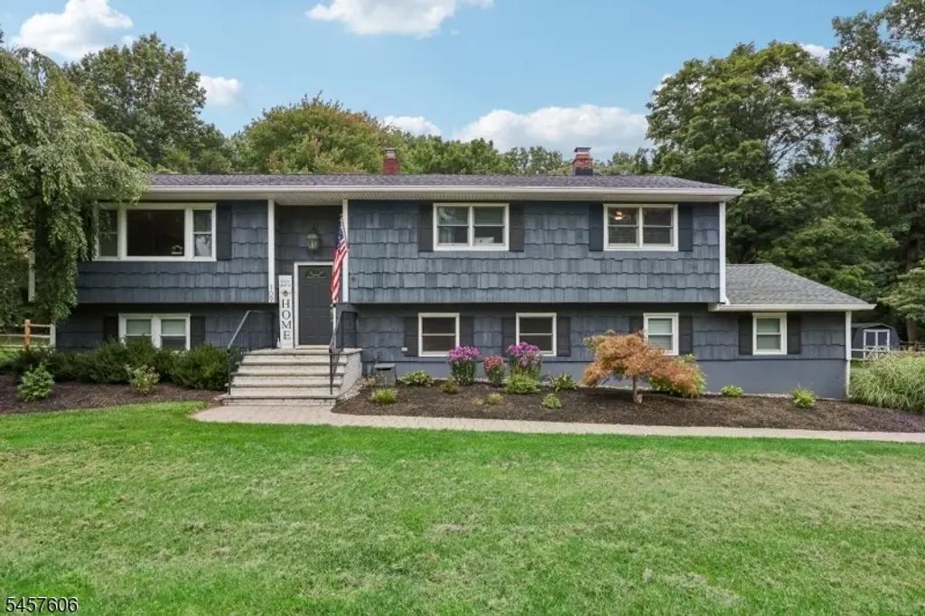 109 Pleasant Hill Rd, Randolph Twp.