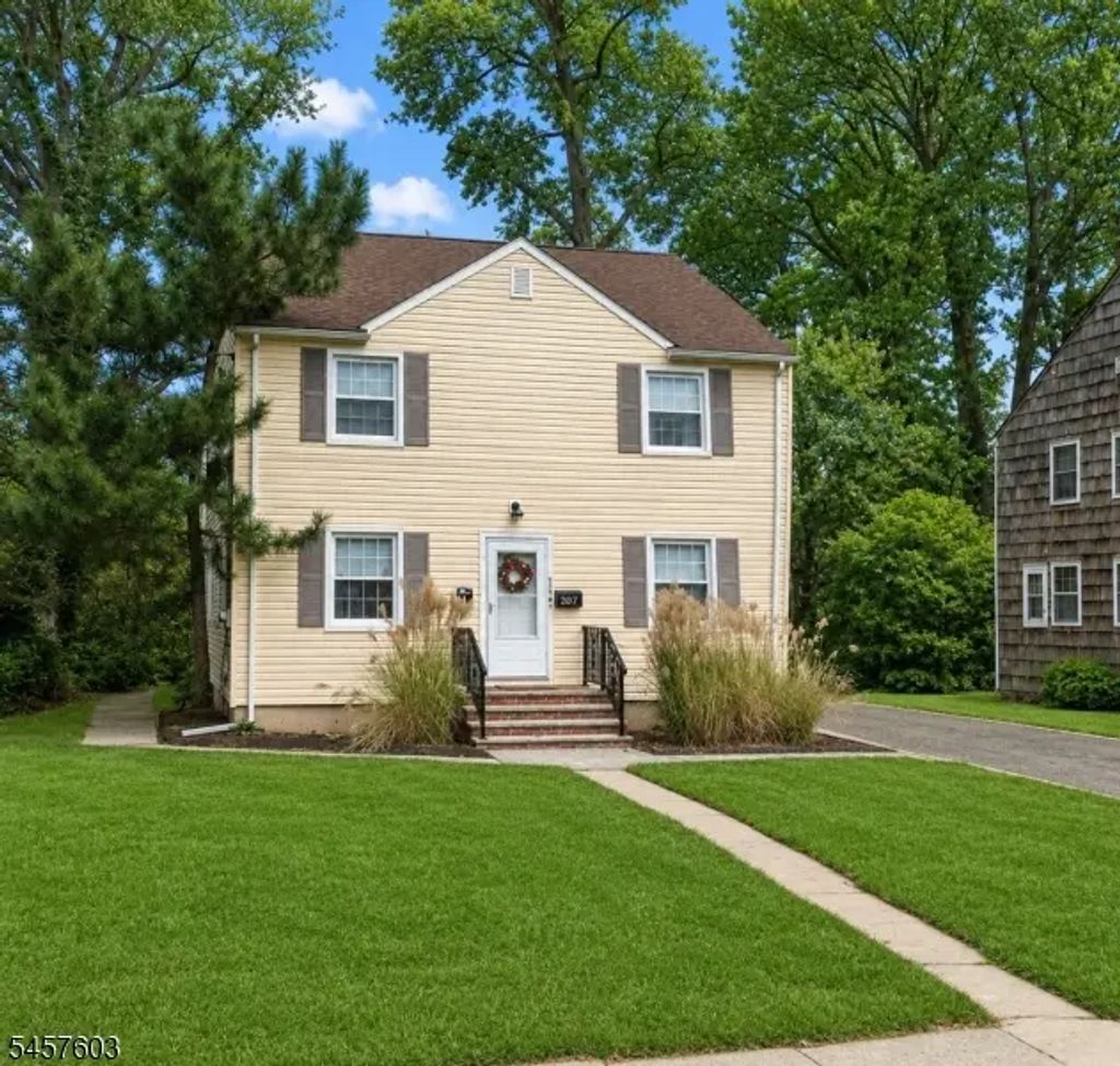 937 South Ave W, Westfield Town