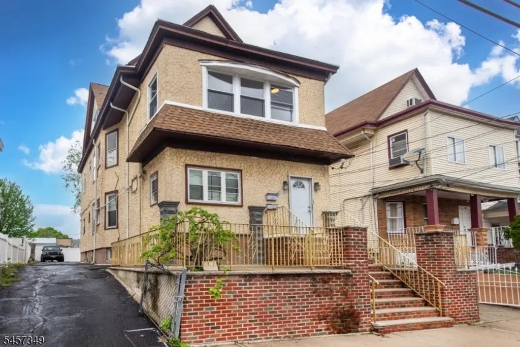 26 Prescott Ave, Clifton City
