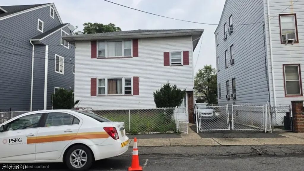 85 E 18th St, Paterson City