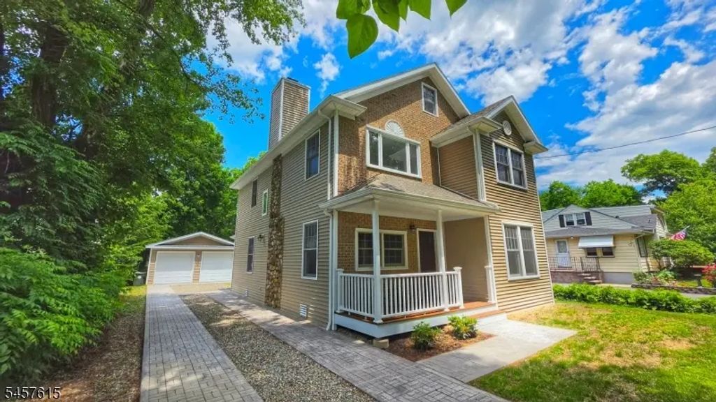 27 Forest Rd, Mount Olive Twp.
