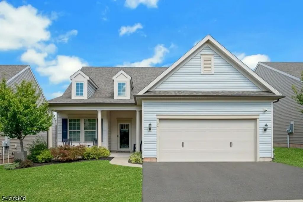 34 Tate Road, Raritan Twp.