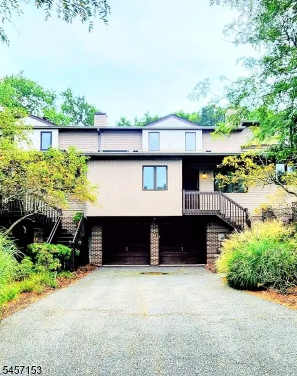 51 Peach Hill Ct, Ramsey Boro