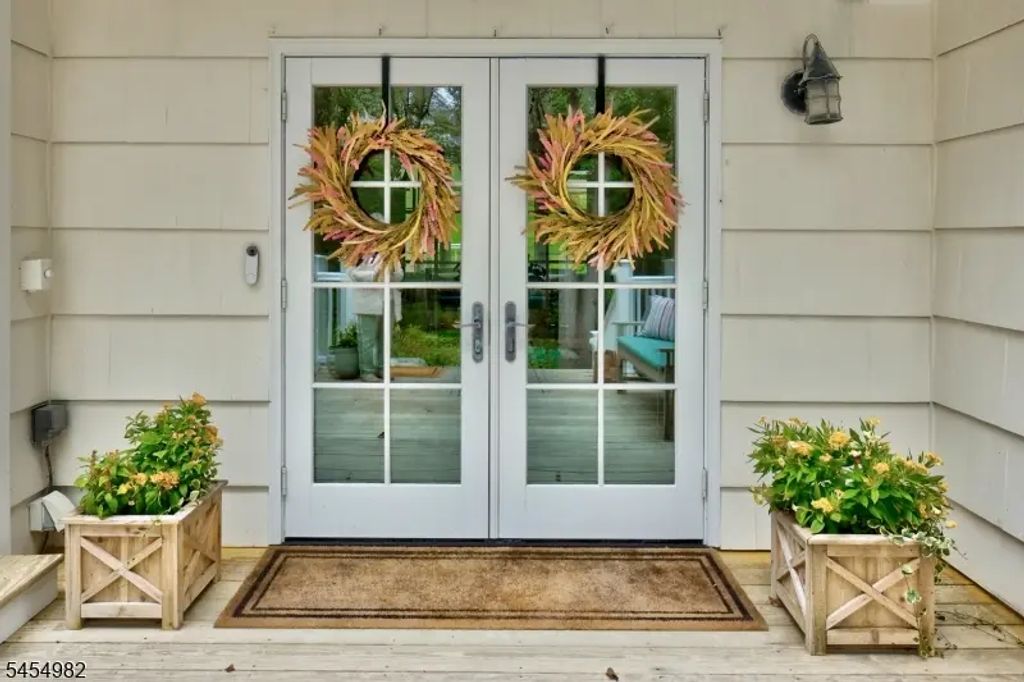 119 W Valley Brook Rd, Washington Twp.