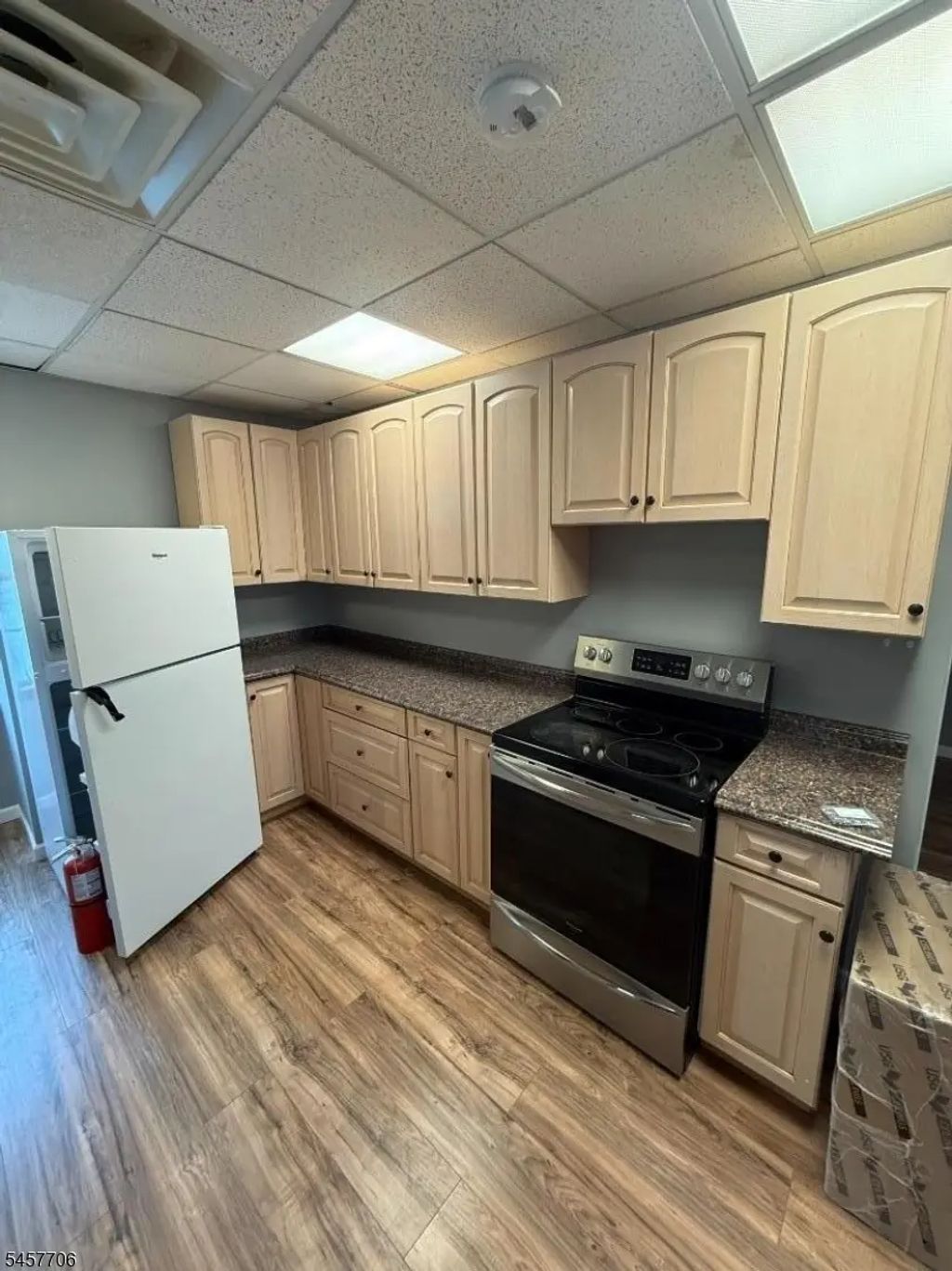 350 Sparta Ave, Sparta Twp.