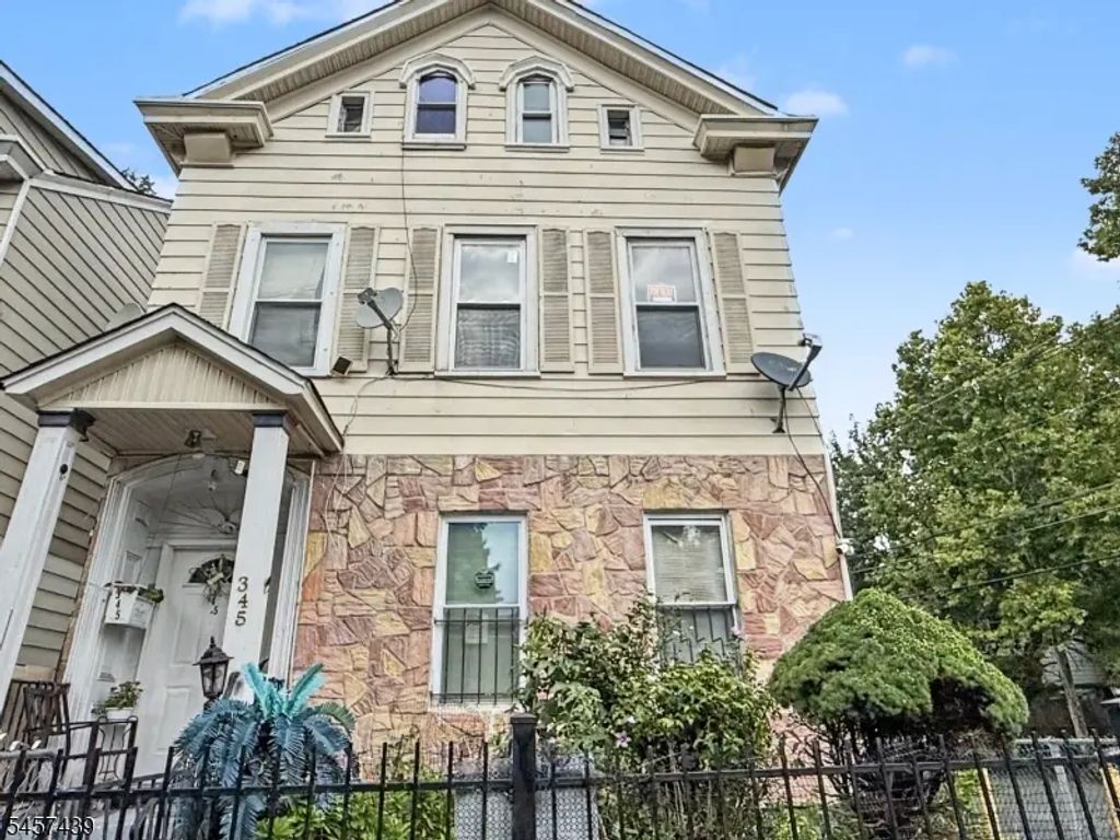 345 15th Ave, Paterson City