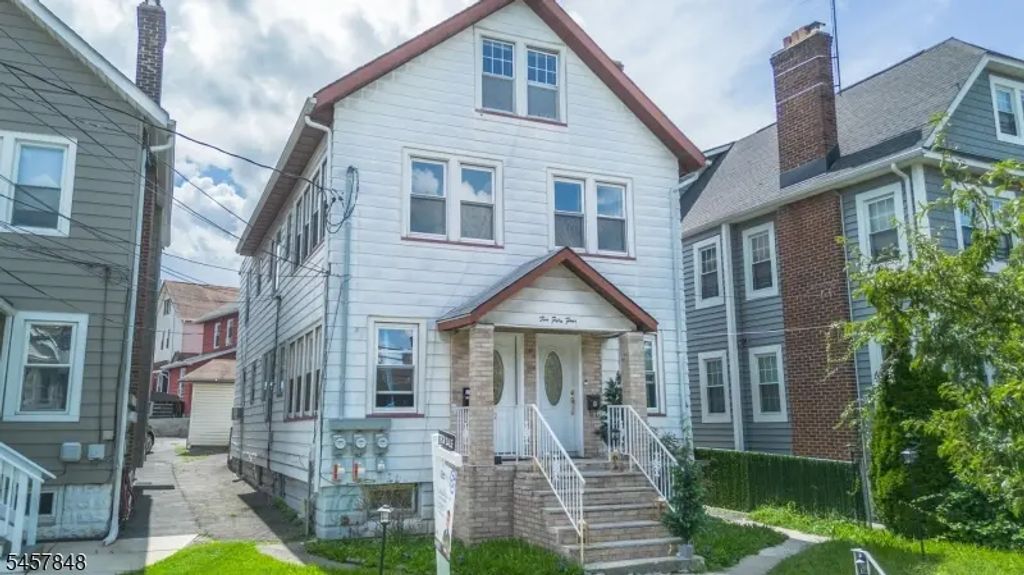 254 Franklin St, Bloomfield Twp.