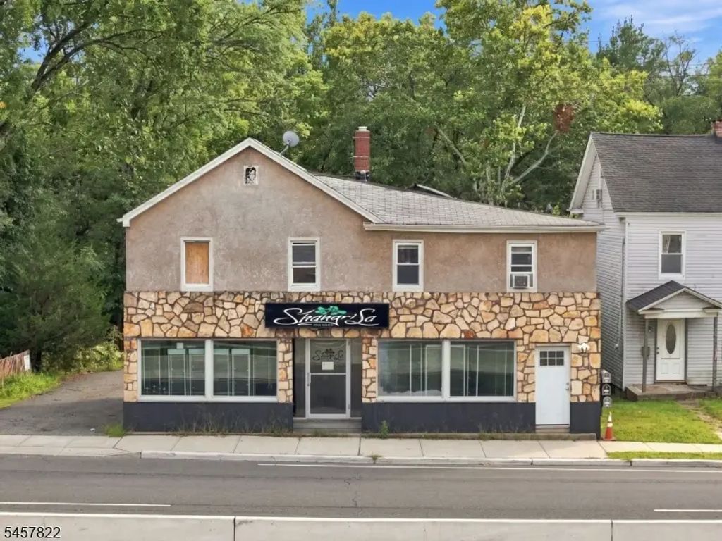 437 State Route 10, Hanover Twp.