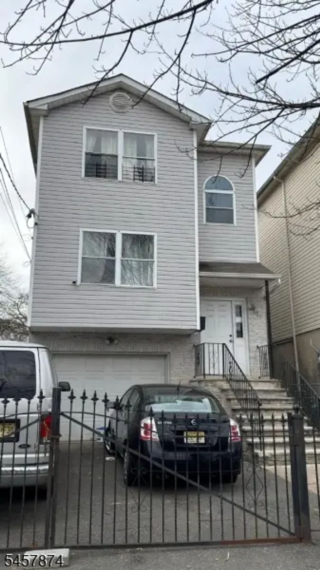121 Chadwick Ave, Newark City