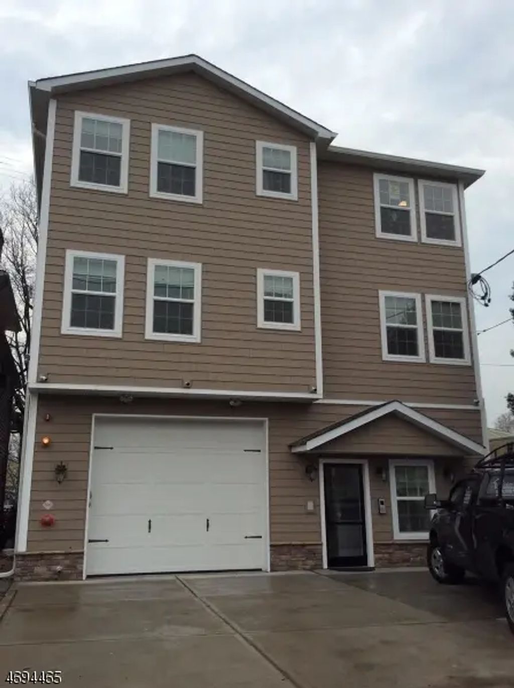 104 Broughton Ave, Bloomfield Twp.