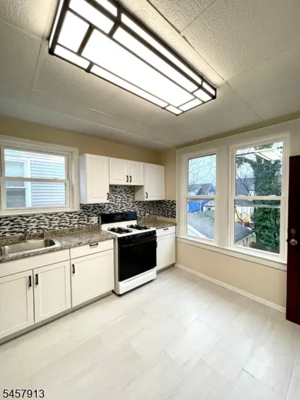 16 Hazel Pl, Irvington Twp.