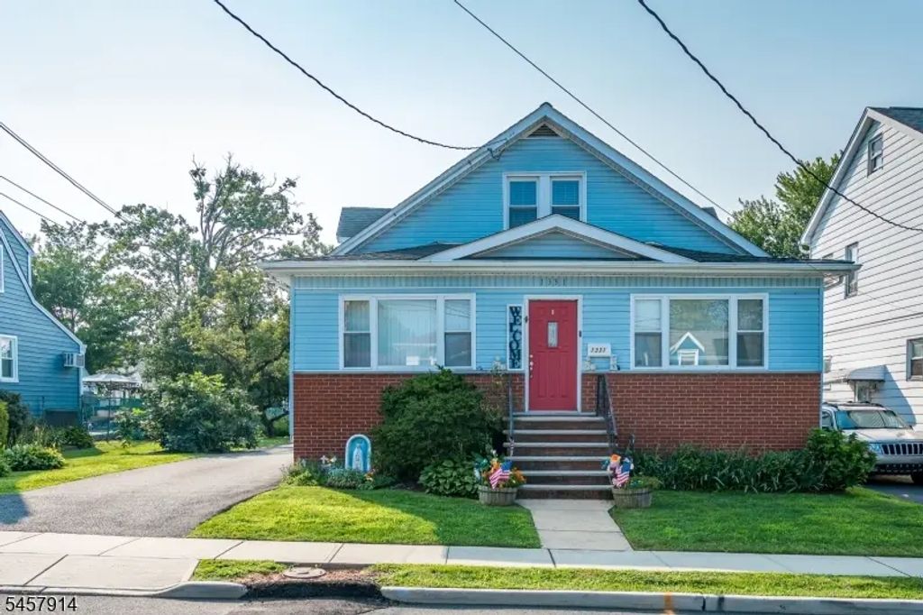 1331 Center St, Union Twp.