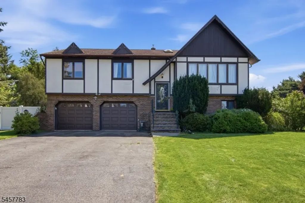 42 Randolph St, Lincoln Park Boro