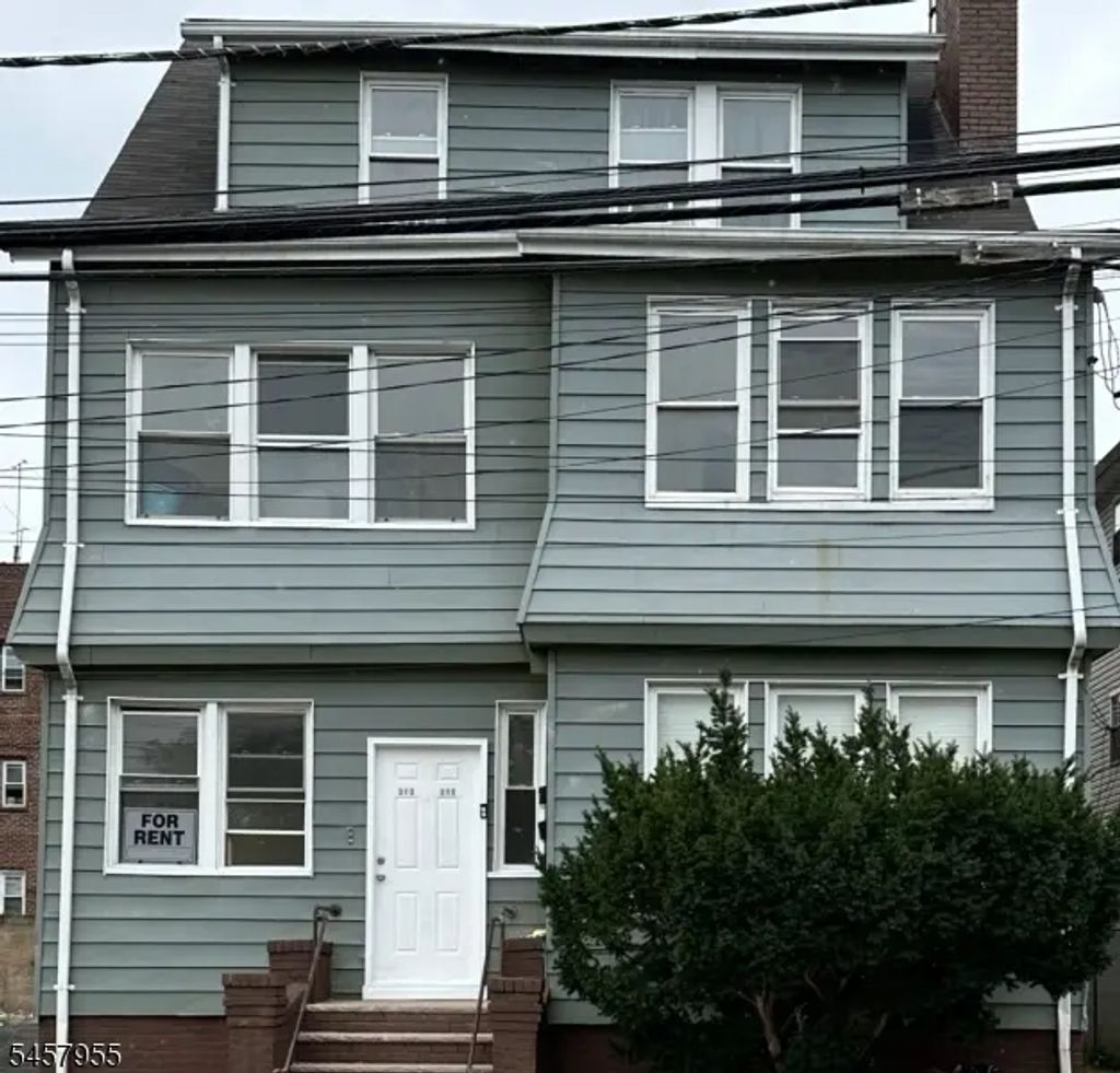 313 Leslie Street, Newark City