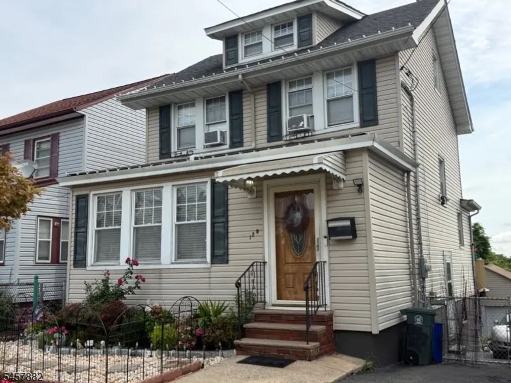 128 Hillside Ter, Irvington Twp.