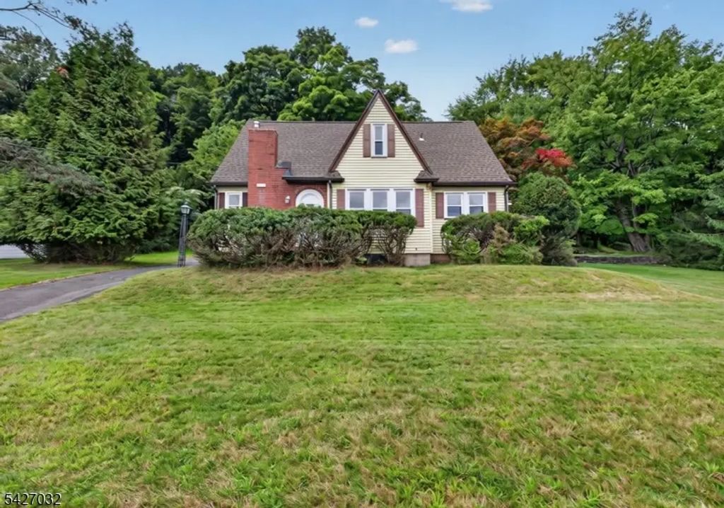 1208 Pompton Ave, Cedar Grove Twp.
