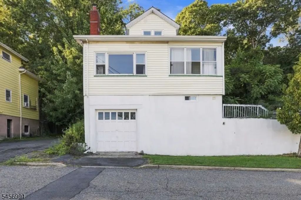 210 Barnert Ave, Totowa Boro