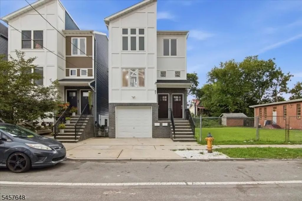 67 S 13th St, Newark City