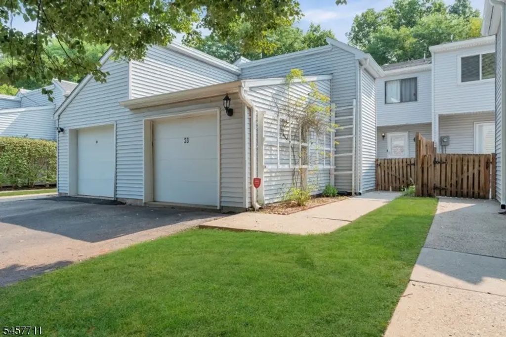 23 Krenkel Ct, Raritan Twp.