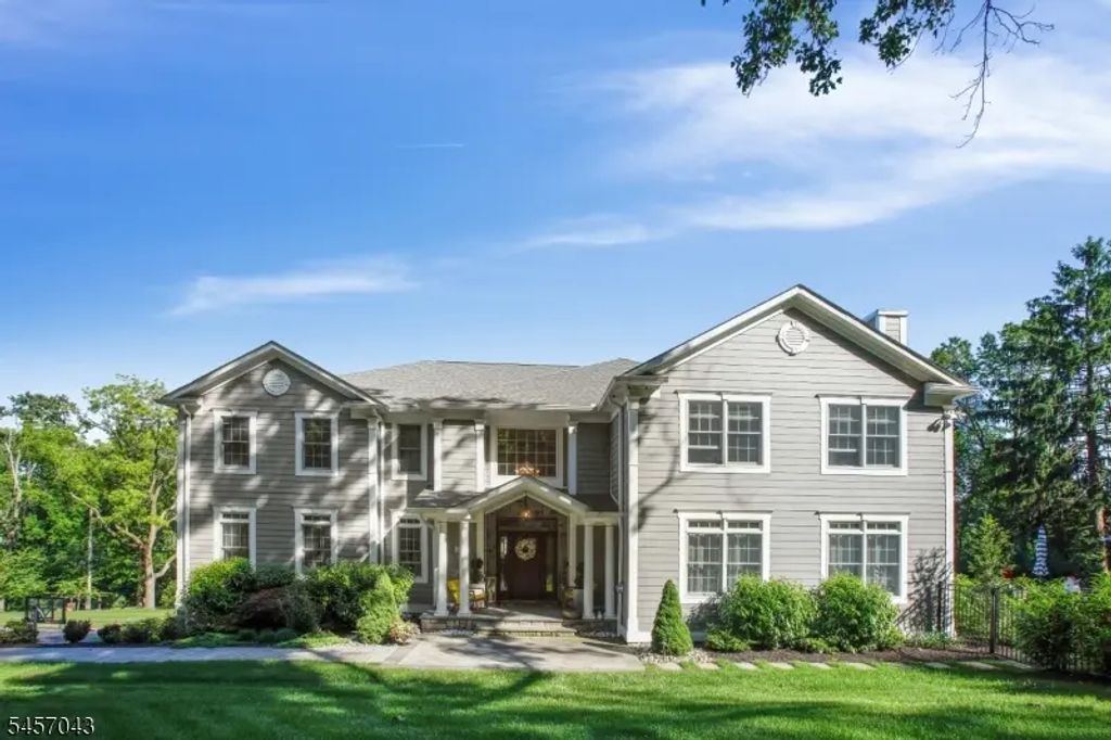 51 Mountain Ave, Chatham Twp.