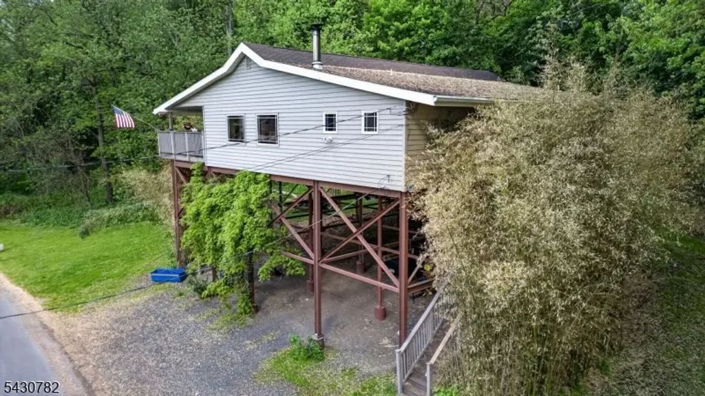 2952 River Rd, Harmony Twp.