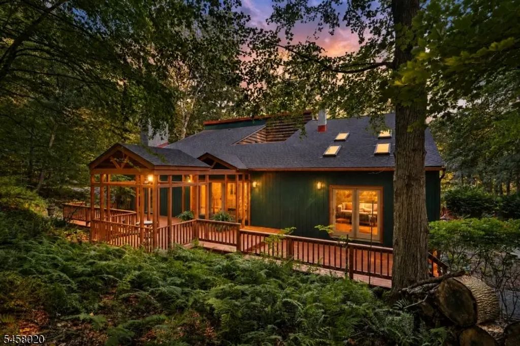 5 Apgar Way, Tewksbury Twp.