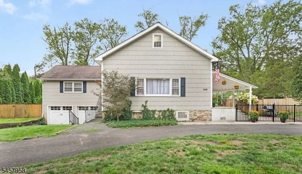 769 Chimney Rock Rd, Bridgewater Twp.