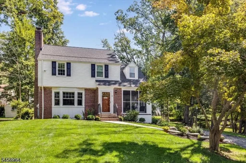22 Sheridan Avenue, West Orange Twp.
