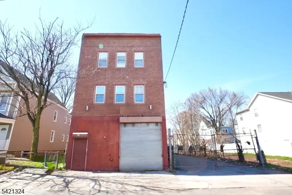 59 N 14th St, East Orange City