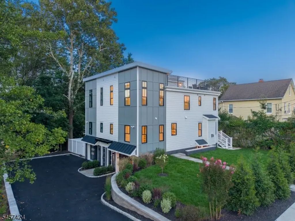 45 B Ocean St, Millburn Twp.