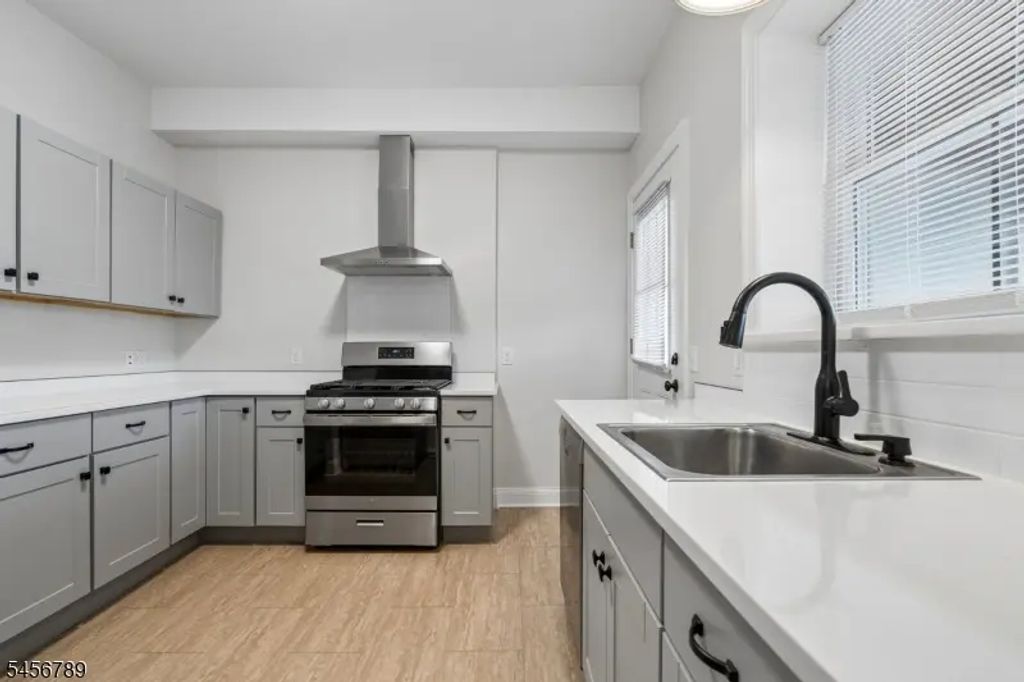 21 Union Pl Unit 3, Summit City