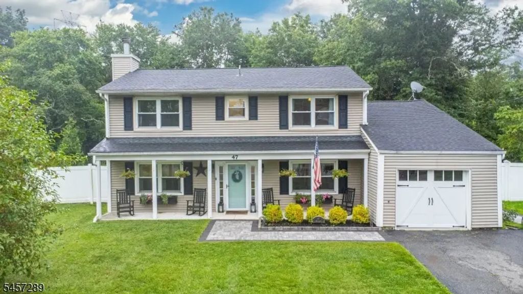 47 Biscay Dr, Mount Olive Twp.