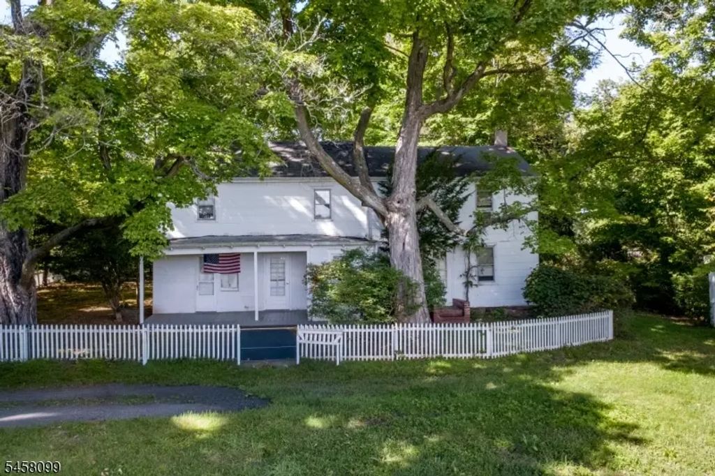 404 Federal City Rd, Hopewell Twp.