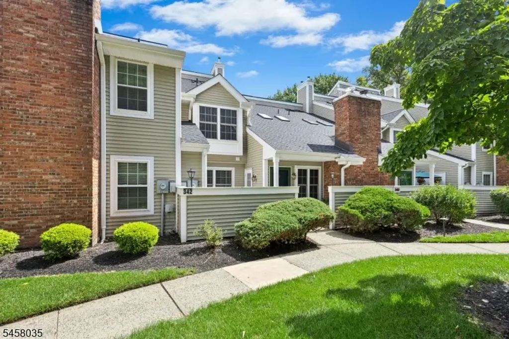 342 Greenbriar-6, Union Twp.