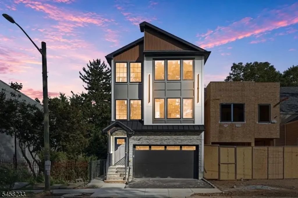 92 Speedway Ave, Newark City