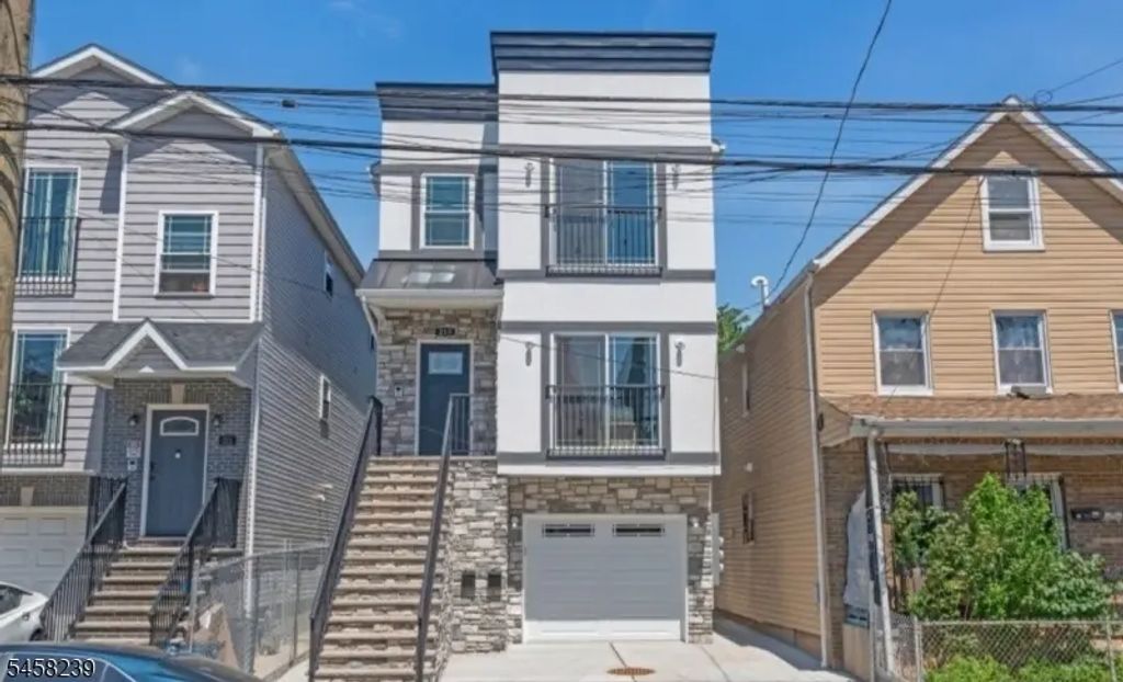 213 Pine St, Elizabeth City