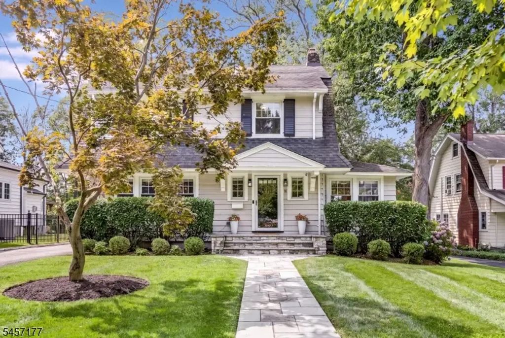 8 Berkeley Rd, Maplewood Twp.