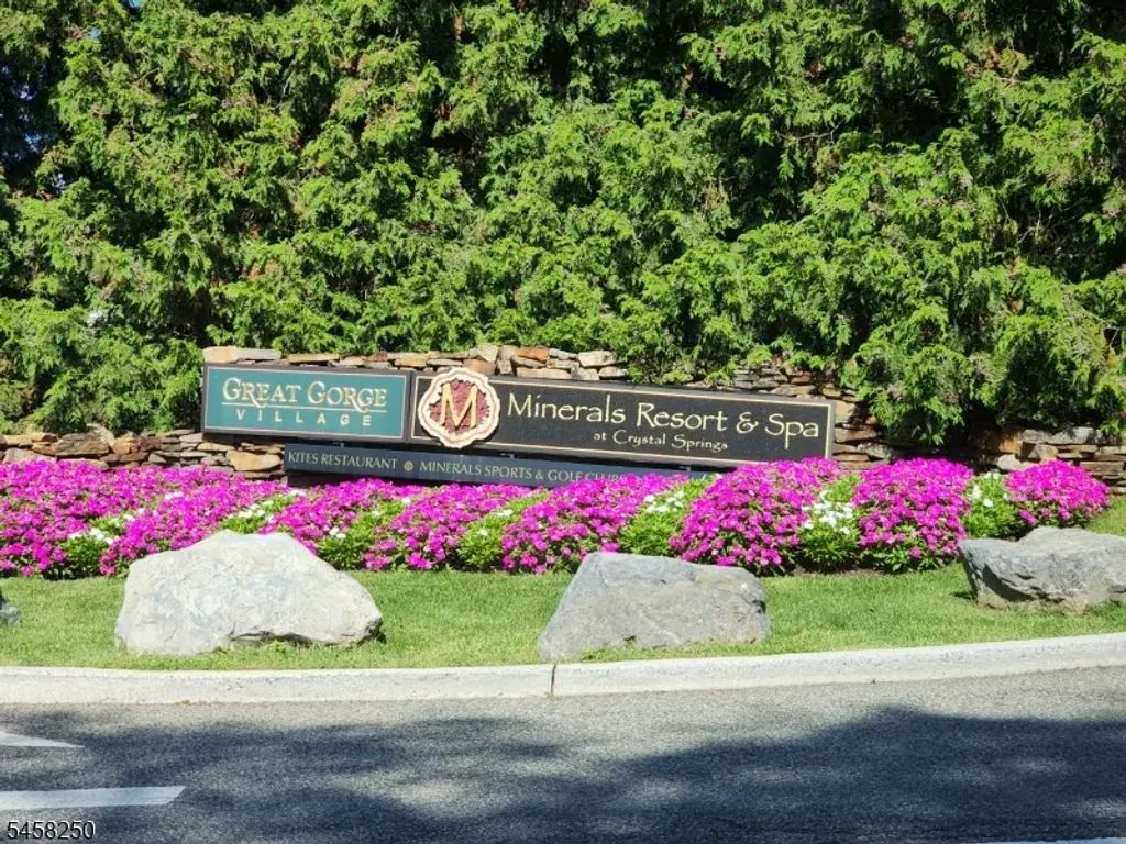 5 Red Lodge Dr Unit 6, Vernon Twp.